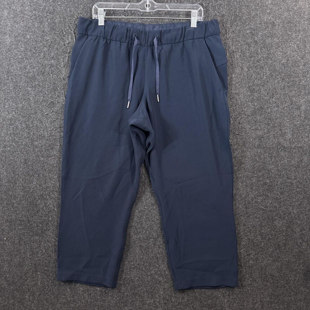 Lululemon On The Fly Crop Pants Women's 12 Navy Blue Cropped Woven Pockets